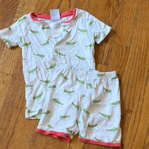 bella bliss White Pajama Set with Green Alligator Print and Pink Trim